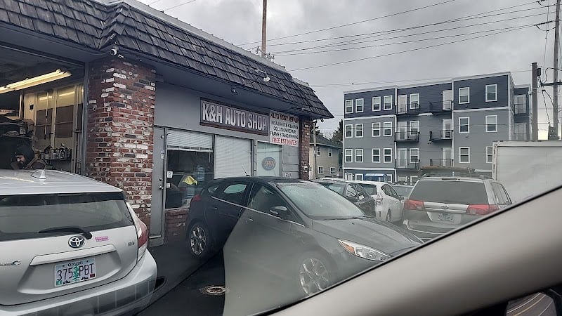 K&H AutoShop — front of the shop